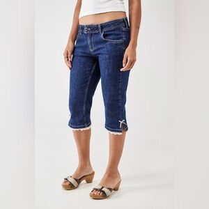 BDG X Kimchi Blue Cropped Capri Jeans‎ Size 30W